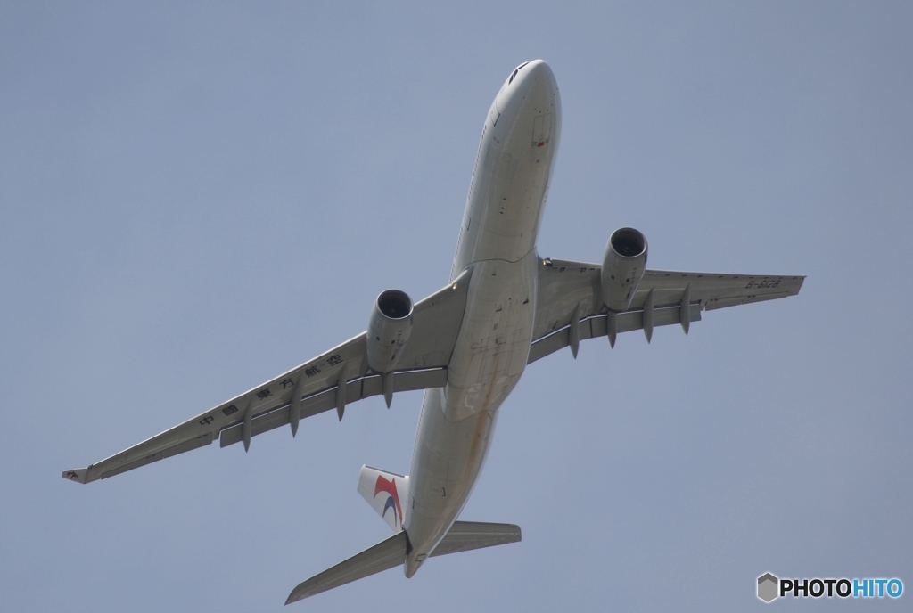 離陸  中国南方 A330-343