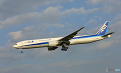 着陸 ANA 777-381 JA788A