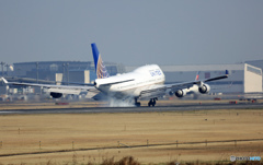 到着 UNITED 747-400 N179UA