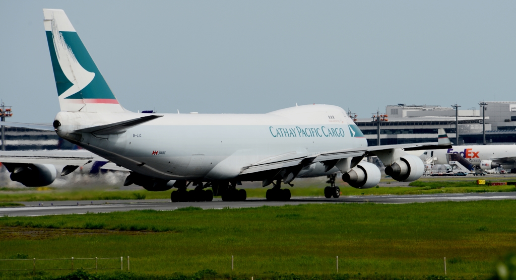 離陸（26-1）CATHAY  Cargo 747-467F [a]
