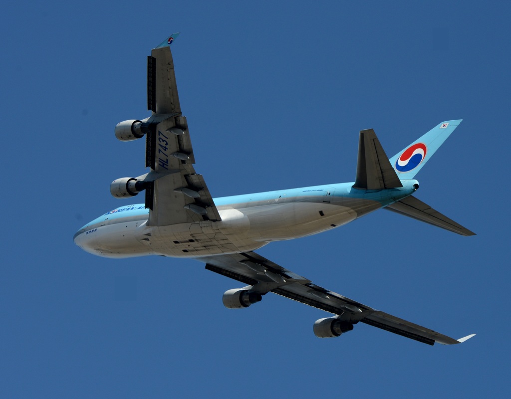 KOREAN 747-4B5F 離陸