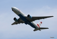 Austrian 777-2Z9 離陸