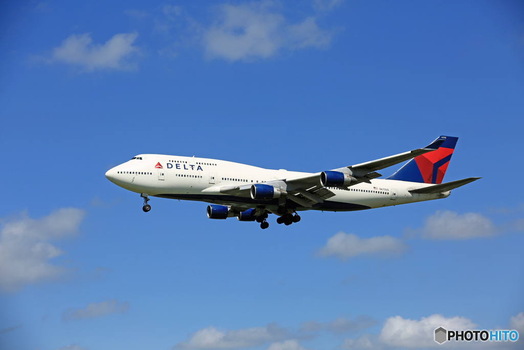 到着 DELTA 747-400 N670US