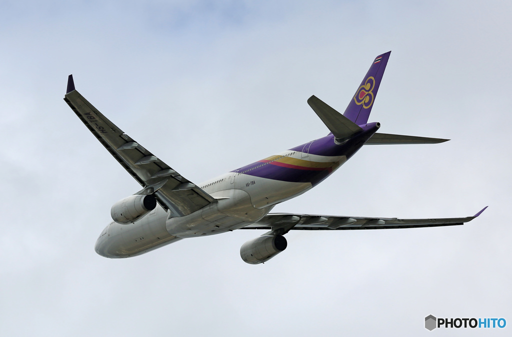 出発 THAI A330-343 HS-TBA 