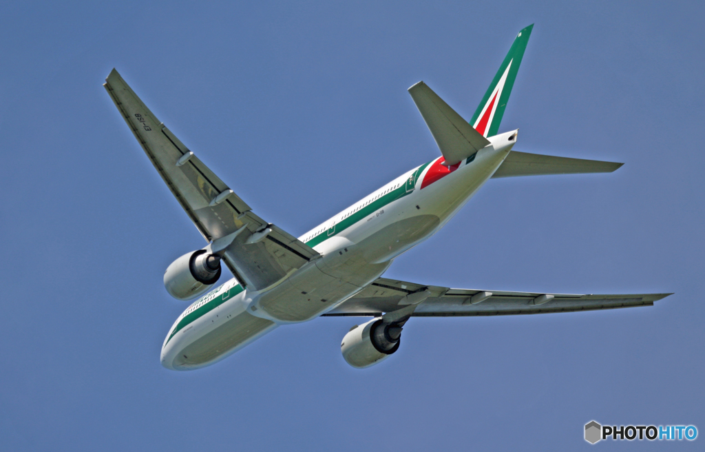 離陸 Alitalia 777-200 EI-ISB