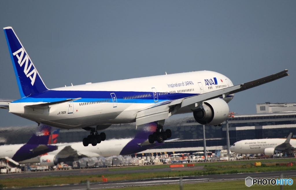 ANA 777-381ER 着陸　