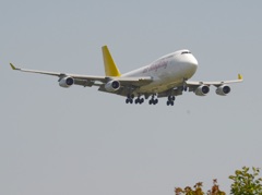 air Hongkong 747 到着　