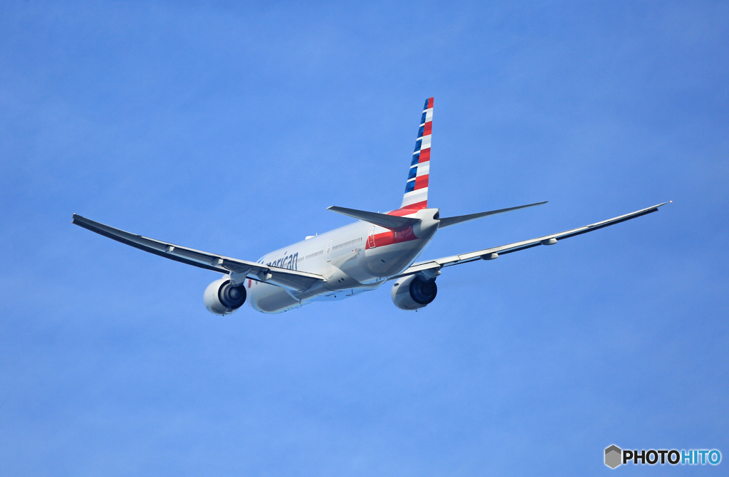 離陸  American 777-200 N752AN