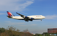 着陸DELTA 747-400 N670US/ジャンボ保存委員会 