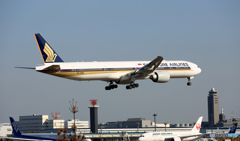 着陸 Singapore 777-312 9V-SNB☀