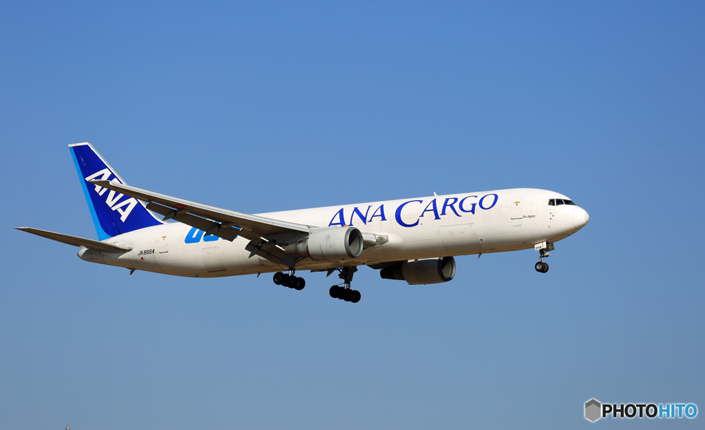☀ANA CARGO 767 JA8664