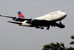 Delta 747-400 着地前