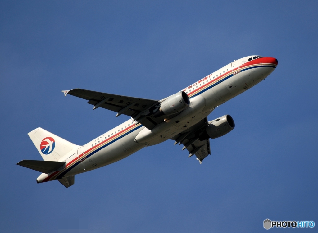 中国東方 A320-200 飛行　