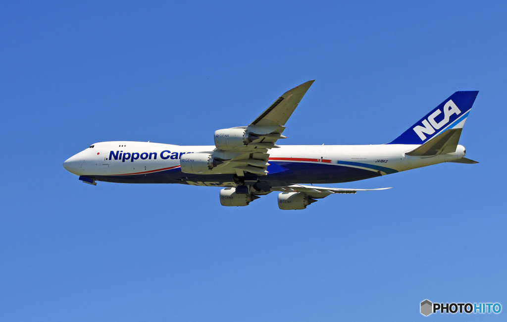 [青い空] NCA 747-8KZF JA18KZ出発