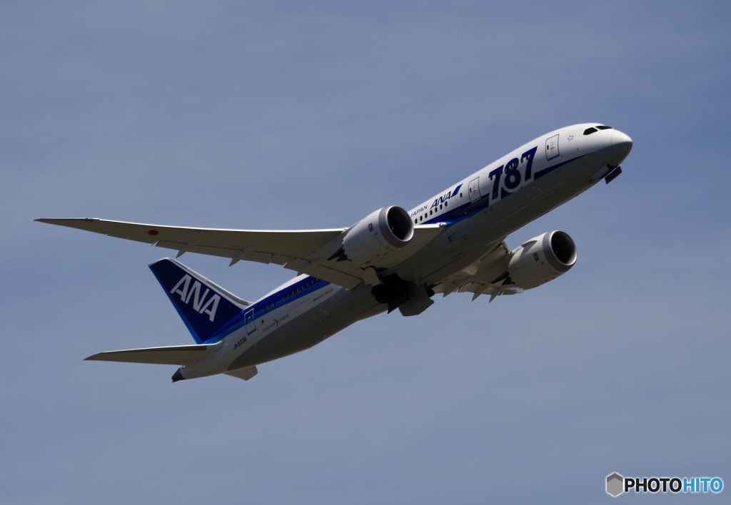 飛び立ち　ANA 787-8