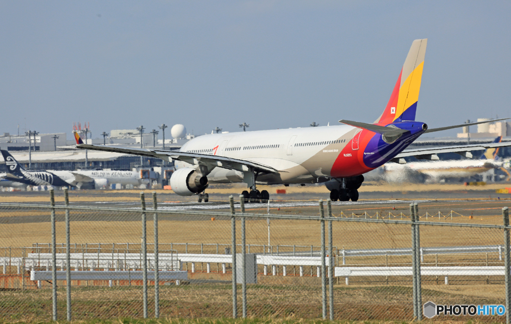 「雲」無し　ASIANA A330-323 HL8293離陸 