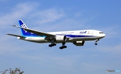 着陸 ANA 777-200