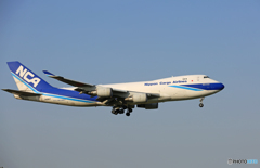 「ぶるー」　NCA 747-400F JA08KZ  Landing