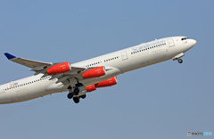 SAS A340-313  赤いエンジン・飛行　