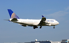 UNITED 747-400 N121UA 到着　