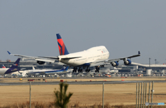 「良い天気」 DELTA 747-400 N667US 着陸 「良い天気」 DELTA 747-400 N667US 着陸