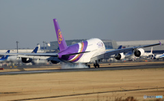 Thai A380-841 HS-TUF 到着 