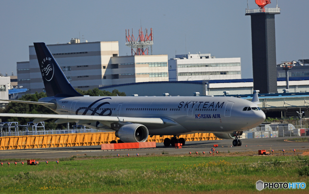 飛び立ち KOREAN SKY A330-200 HL8212 
