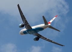 Austrian 777-2Z9 離陸