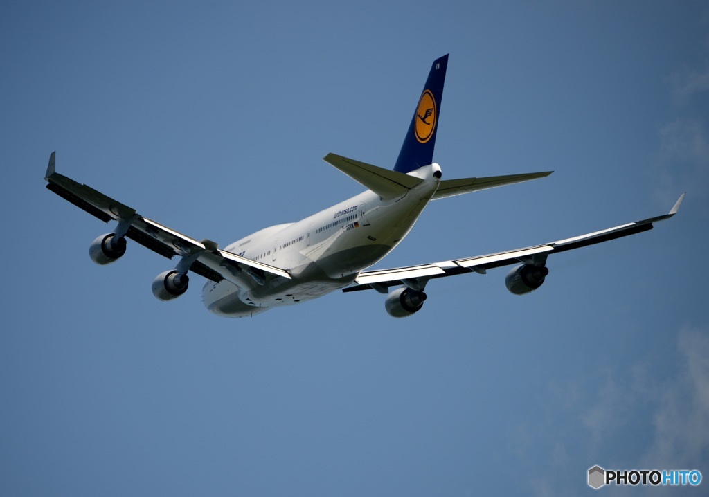 離陸　LUFTHANSA 747-430