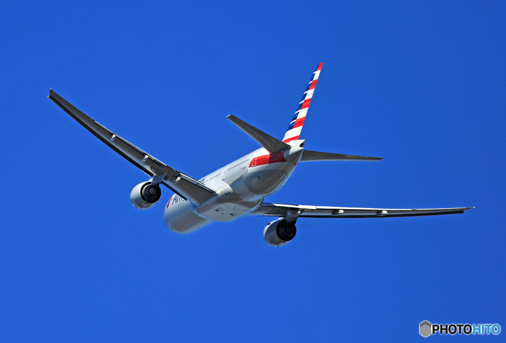 American 777-223 N750AN 出発　