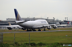 「☁」 UNITED 747-400 N105UA Takeoff 