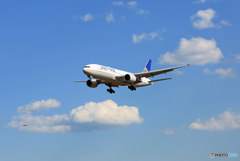 Landing  United 777-222 N797UA