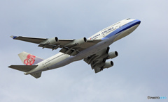 CHINA 747-400 B-18207