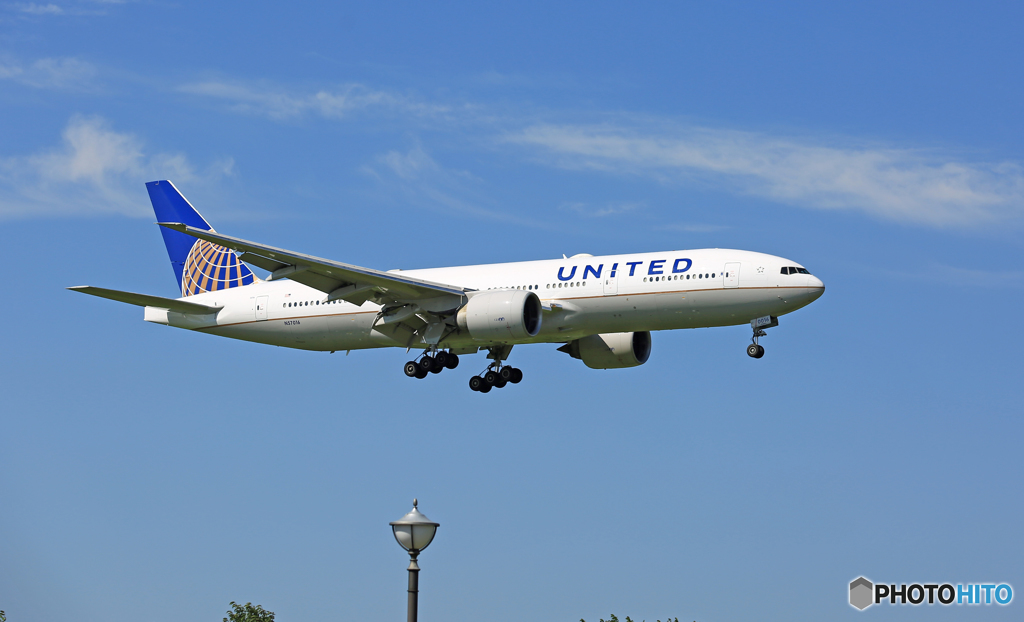 United 777-224 N57016 到着 