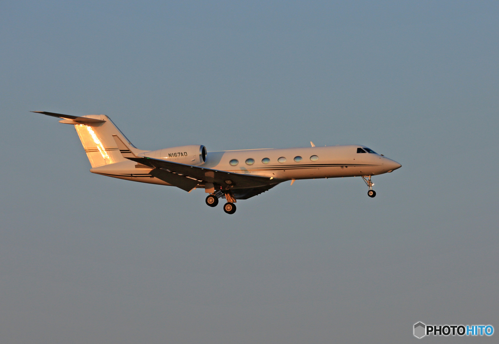  ☮private:Gulfstream G350/G450 N167AD