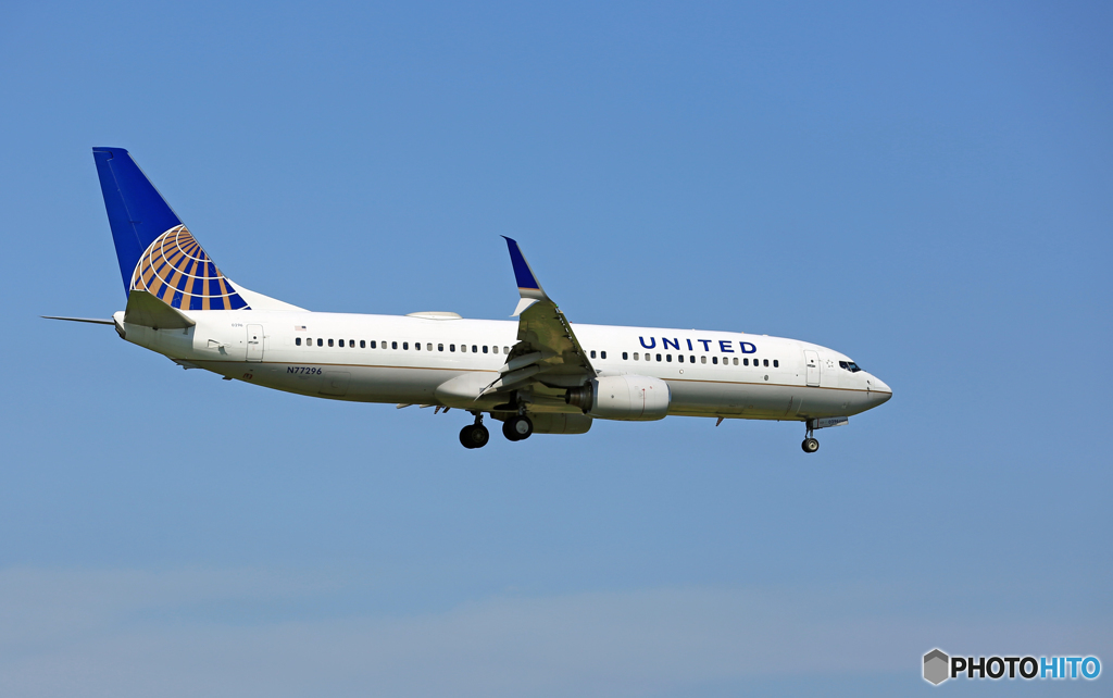 United 737-824 N77296 ｼﾐﾀｰW 到着 