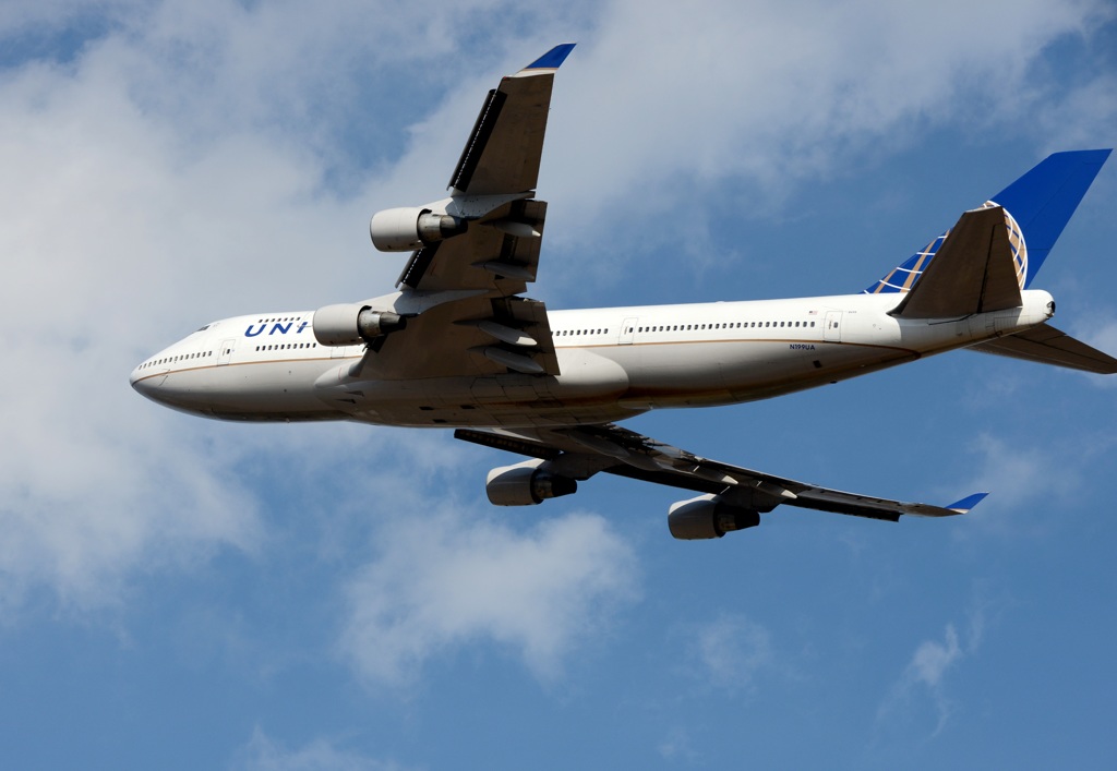 UNITED 747-400 飛び立ち
