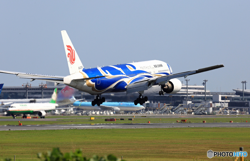 着陸 Air China 777-2J6 