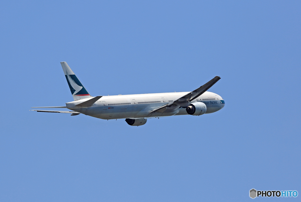 離陸 CATHAY 777-367 B-HNO