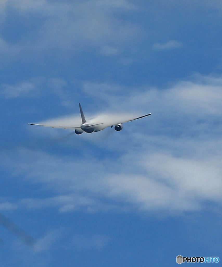 出発 UNITED[ベイパー]777-222 N776UA