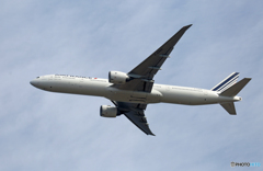 Air France 777-328 F-GZNA 出発 