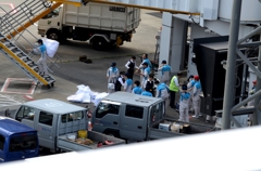 空港のお仕事(クリーンクルー)機内前 空港のお仕事(クリーンクルー)機内前
