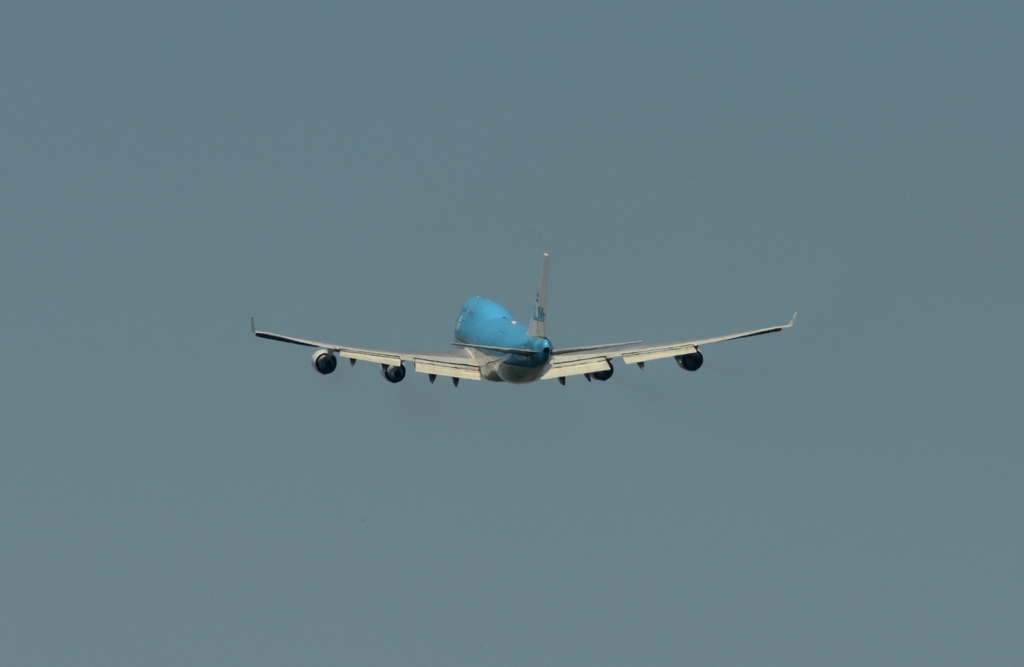 離陸（213）KLM Royal Dutch 747-400 