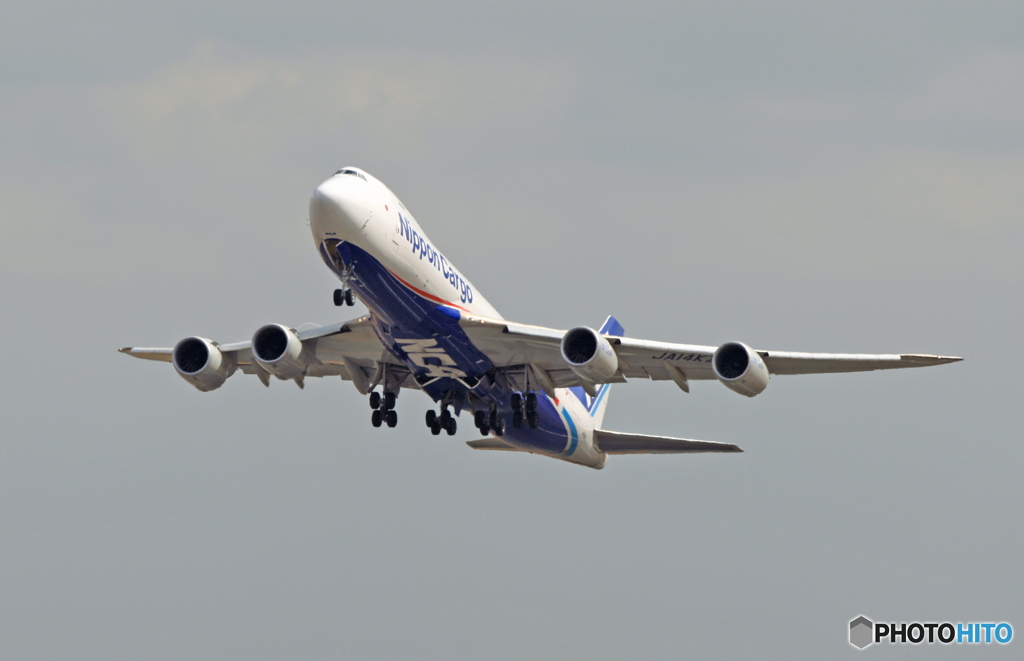 NCA 747-8KZF JA14KZ飛び立ち　