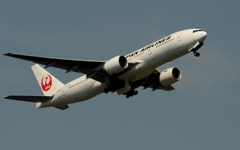 離陸（114）JAL 777-246 
