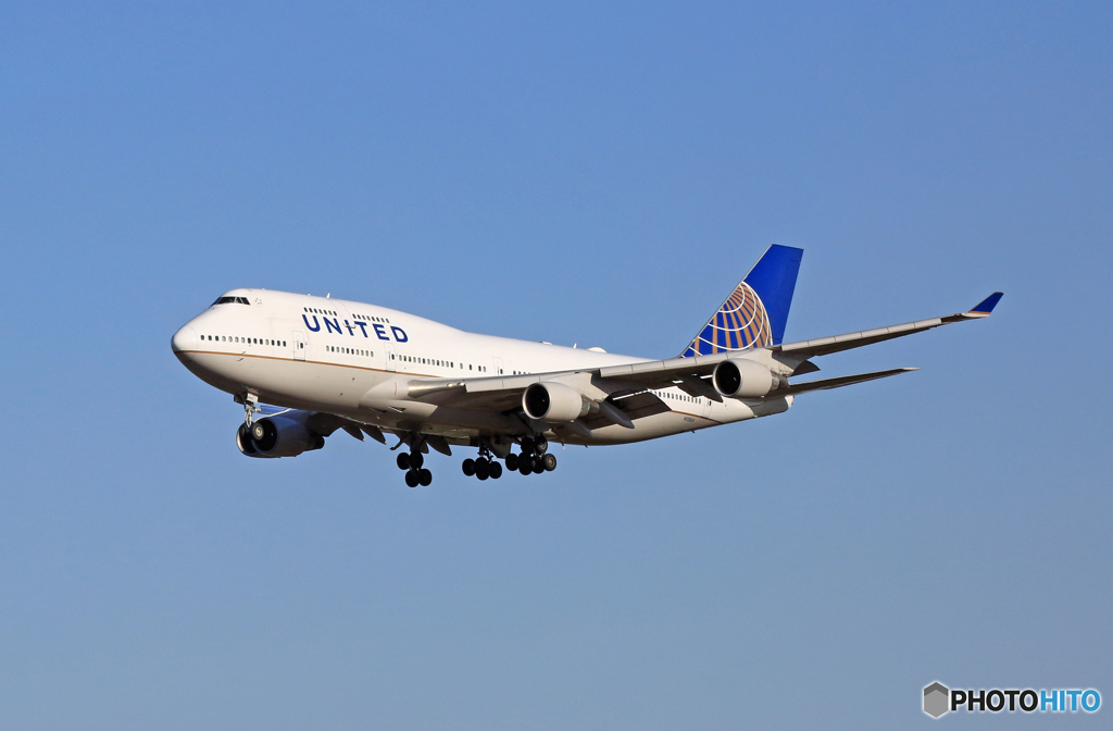 着陸 UNITED 747-400 N128UA