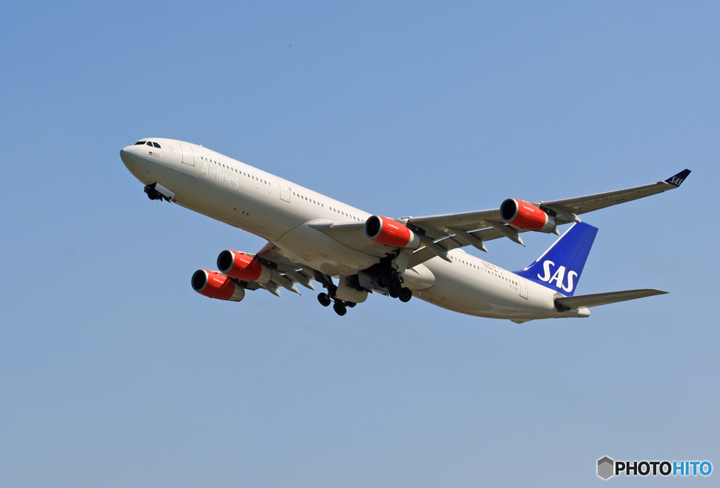 「空色」 SAS A340-313 OY-KBI 出発 
