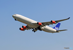 「空色」 SAS A340-313 OY-KBI 出発 