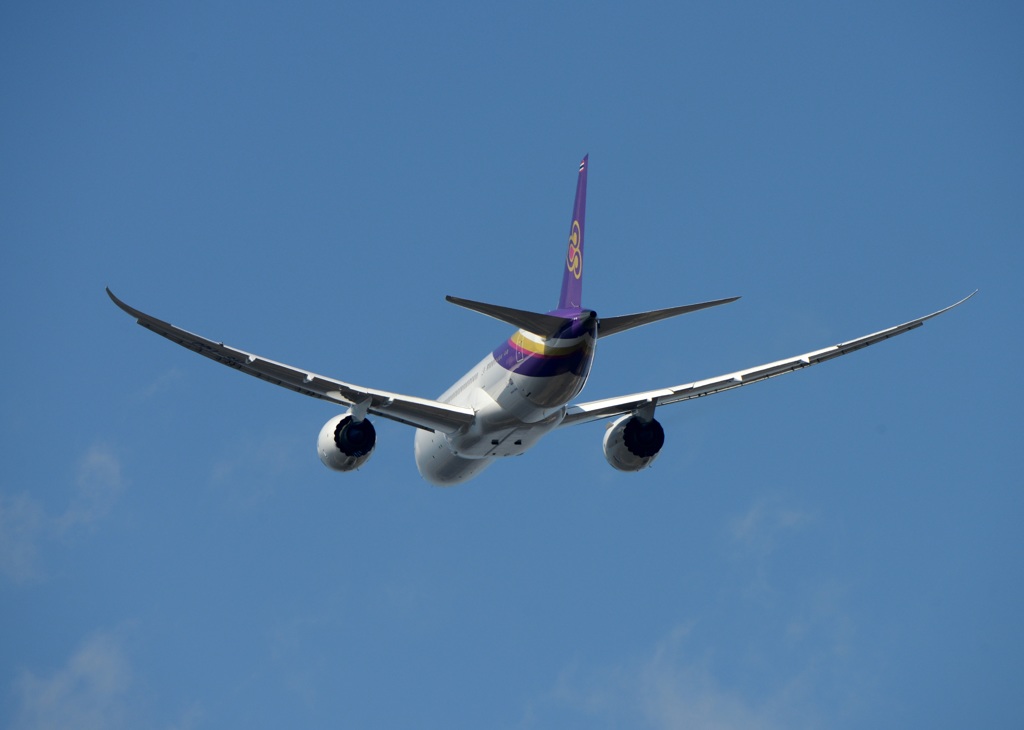 離陸 THAI 787-8