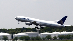 飛び立ち（16）UNITED 777-200